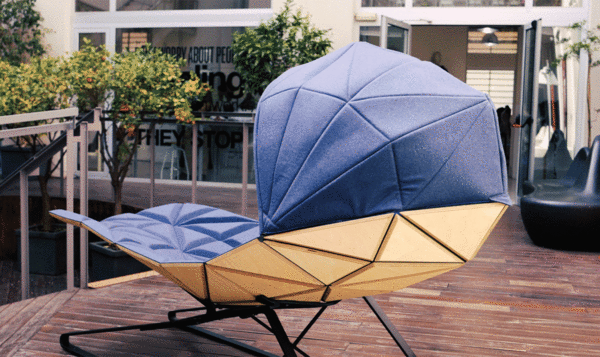 Lounge chair with a hood for easy naps, designed by an IED Barcelona alumnus.